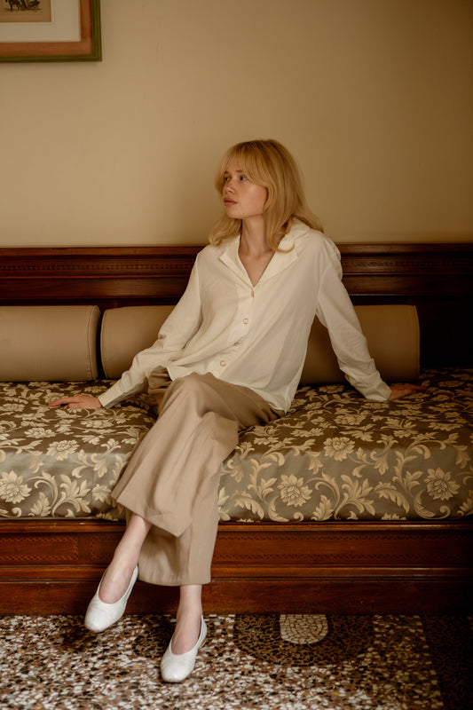 The Art of Power Dressing: How to Command Presence with Style